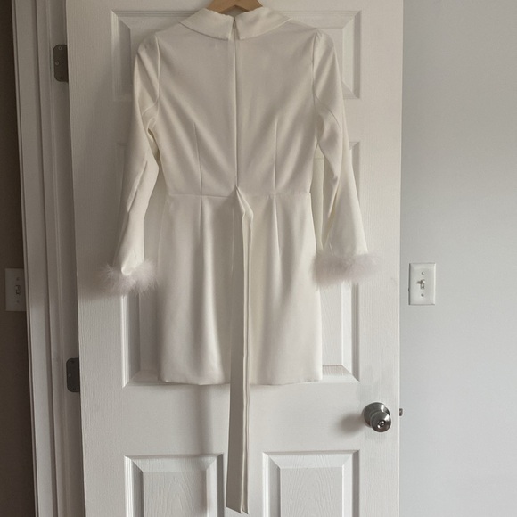 White mini dress - Picture 7 of 10